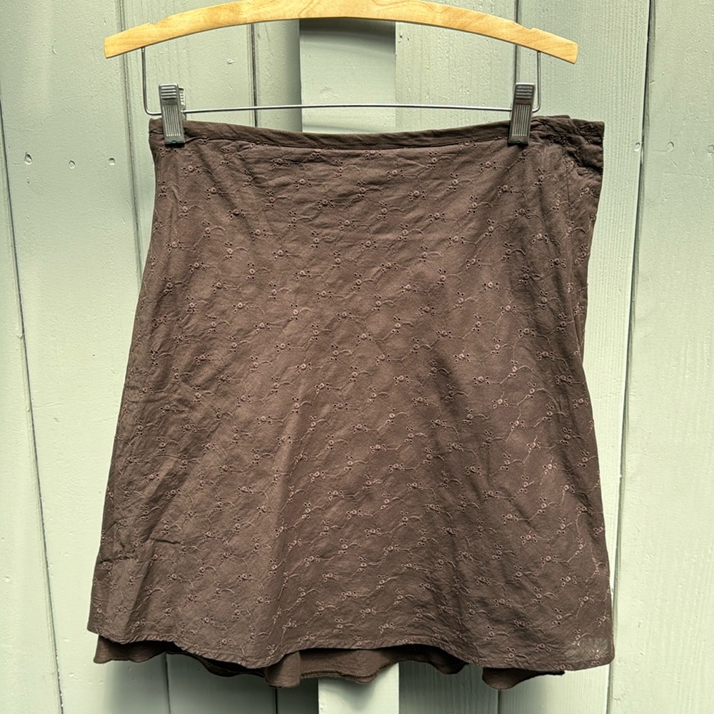 Lole brown eyelet lined skirt W8